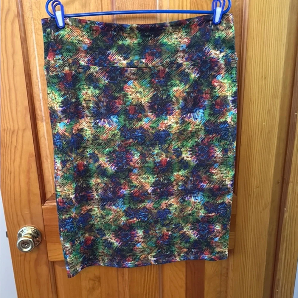 #87 - LuLaRoe Tie Dye Look Cassie Embellished Pencil Skirt - Picture 4 of 4